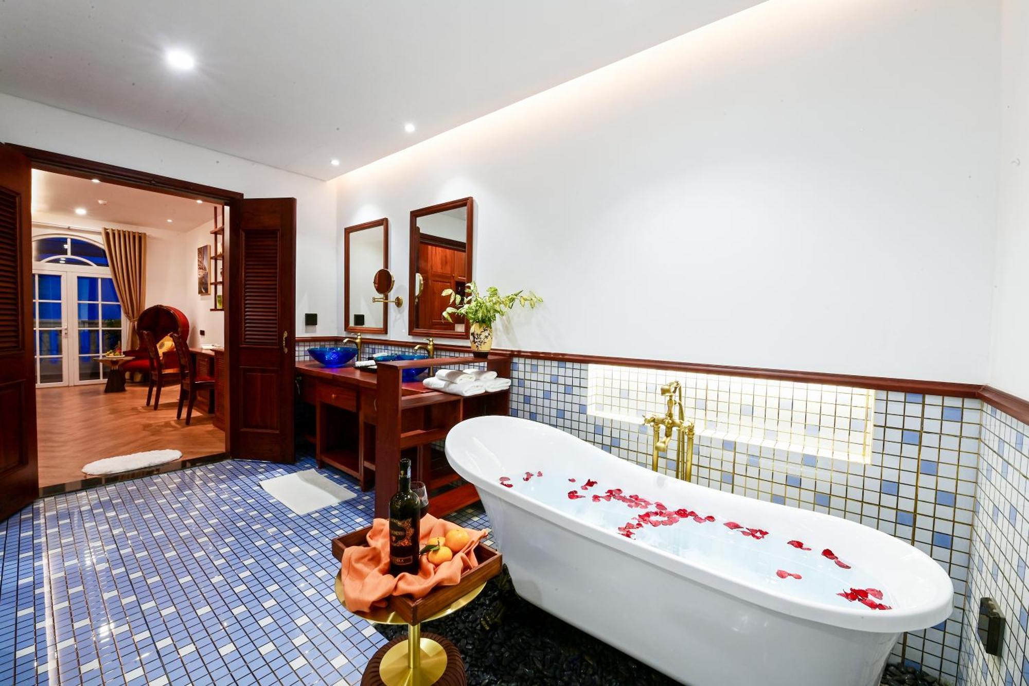 La Jolie Hotel Phu Quoc Exterior photo